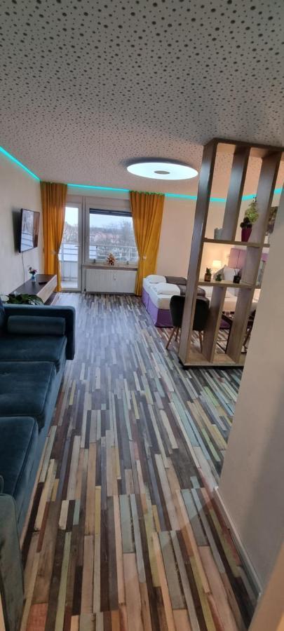 Studio-Apartment ' Andrei 1 ' - Neu In Нойбург-ан-дер-Донау Екстер'єр фото