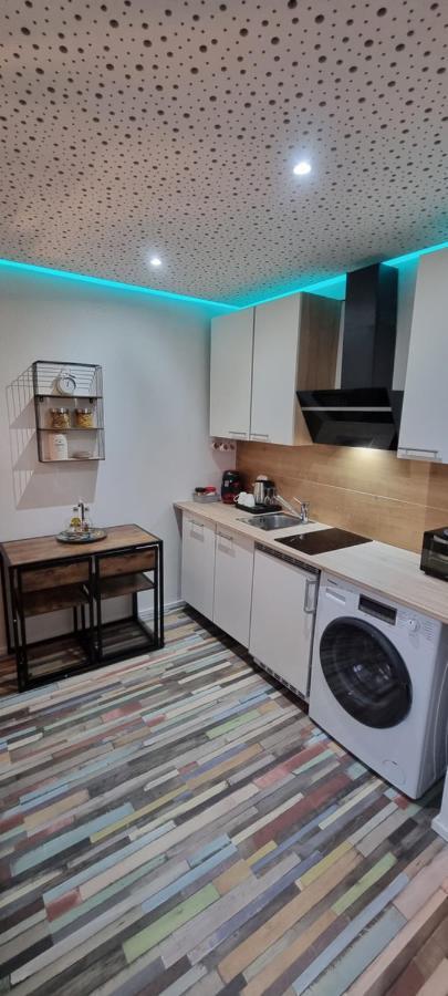 Studio-Apartment ' Andrei 1 ' - Neu In Нойбург-ан-дер-Донау Екстер'єр фото